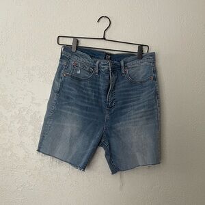 Gap cut off shorts